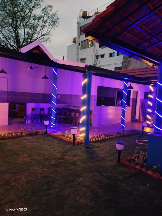 Hotel M G Residency Chikmagalūr Exterior foto