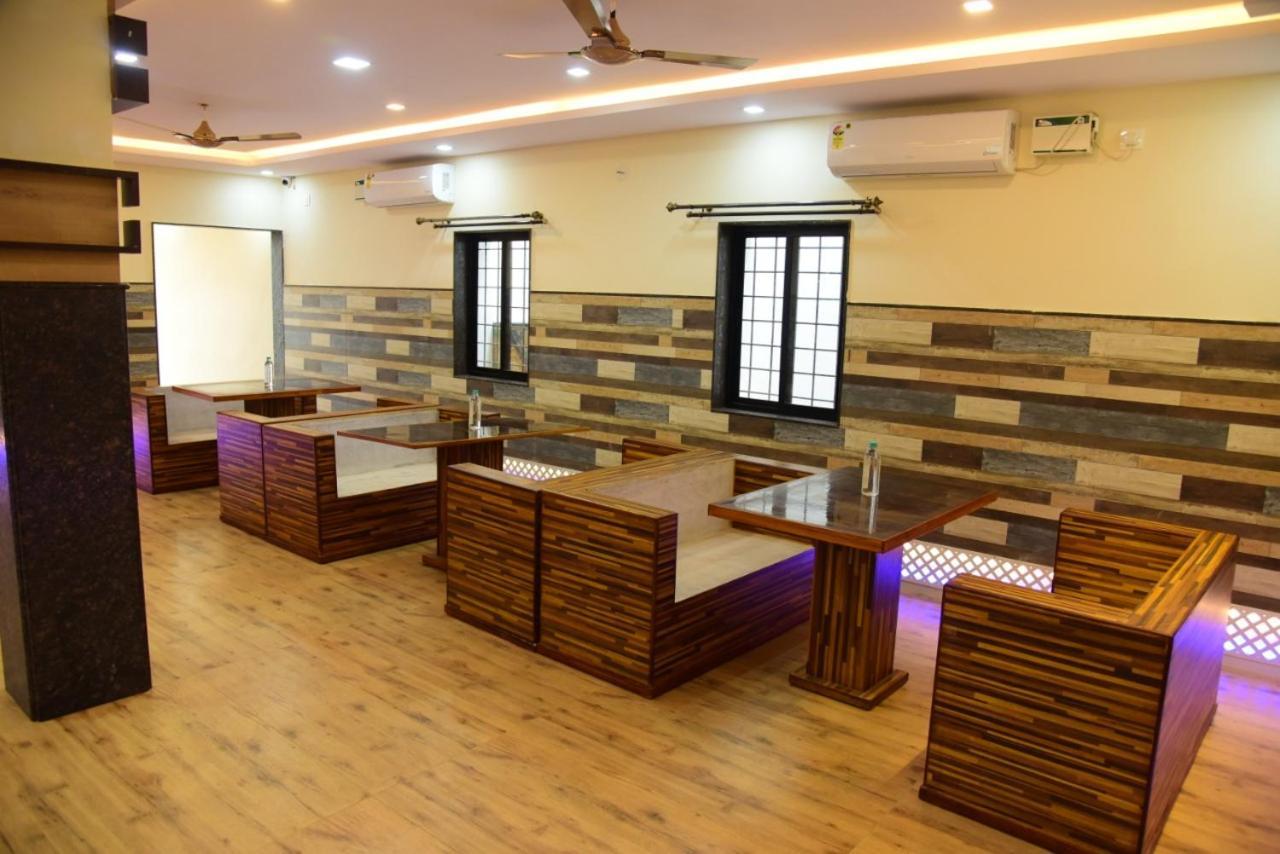Hotel M G Residency Chikmagalūr Exterior foto