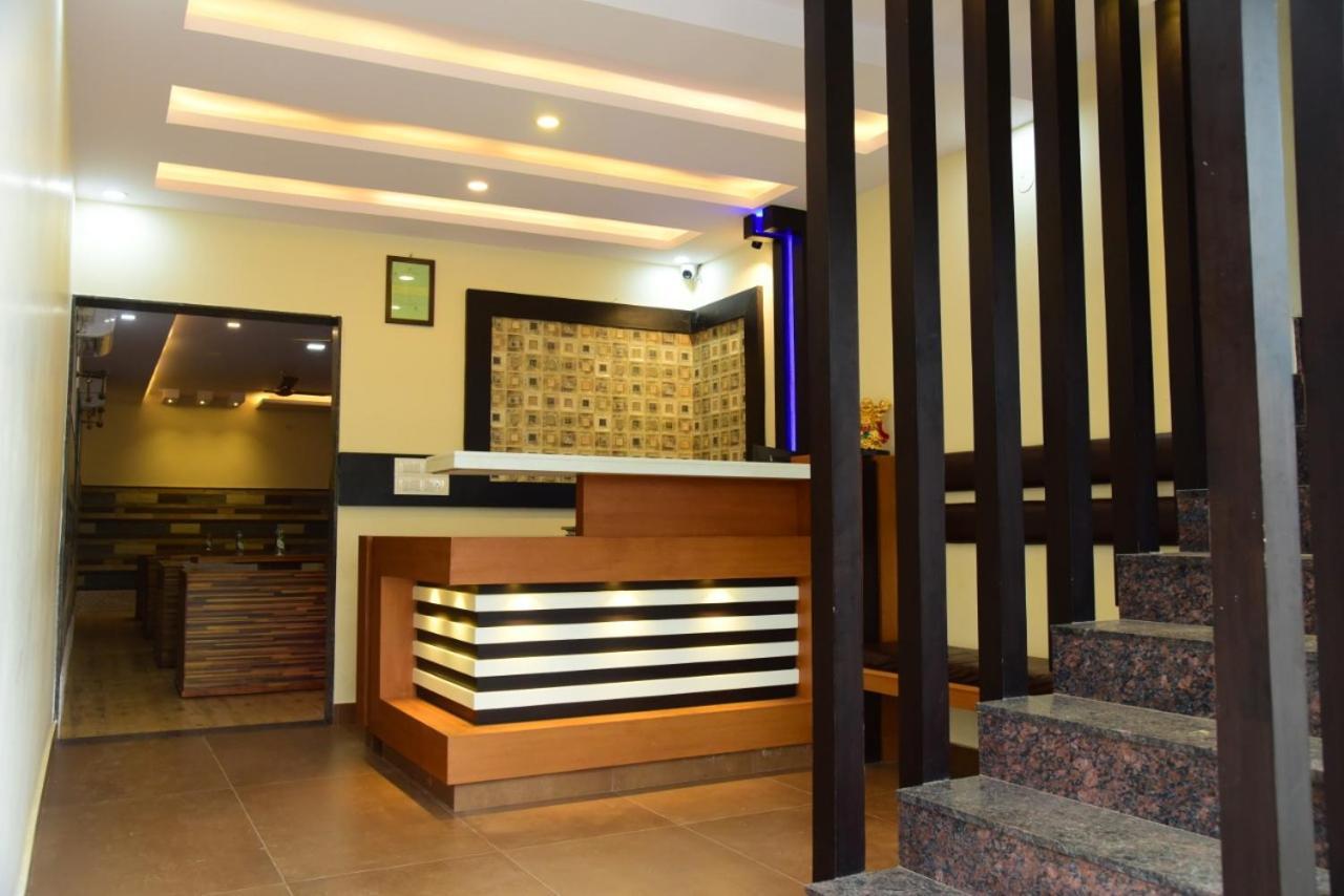 Hotel M G Residency Chikmagalūr Exterior foto