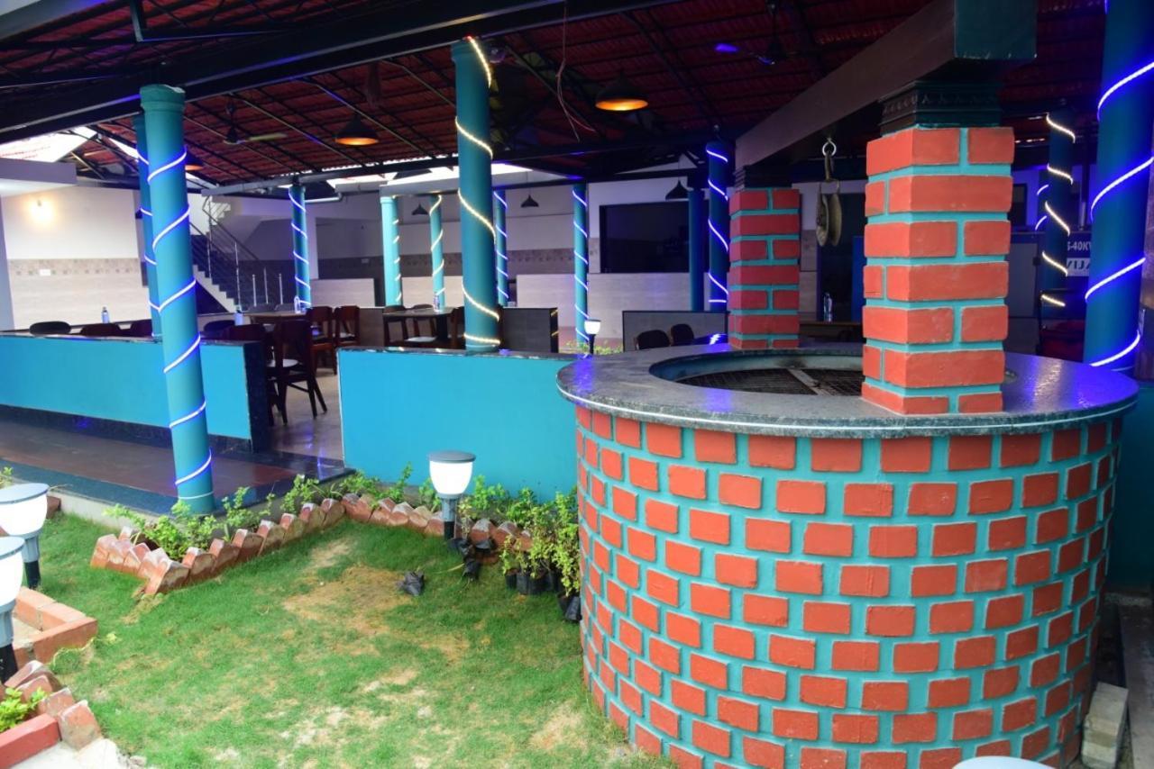 Hotel M G Residency Chikmagalūr Exterior foto