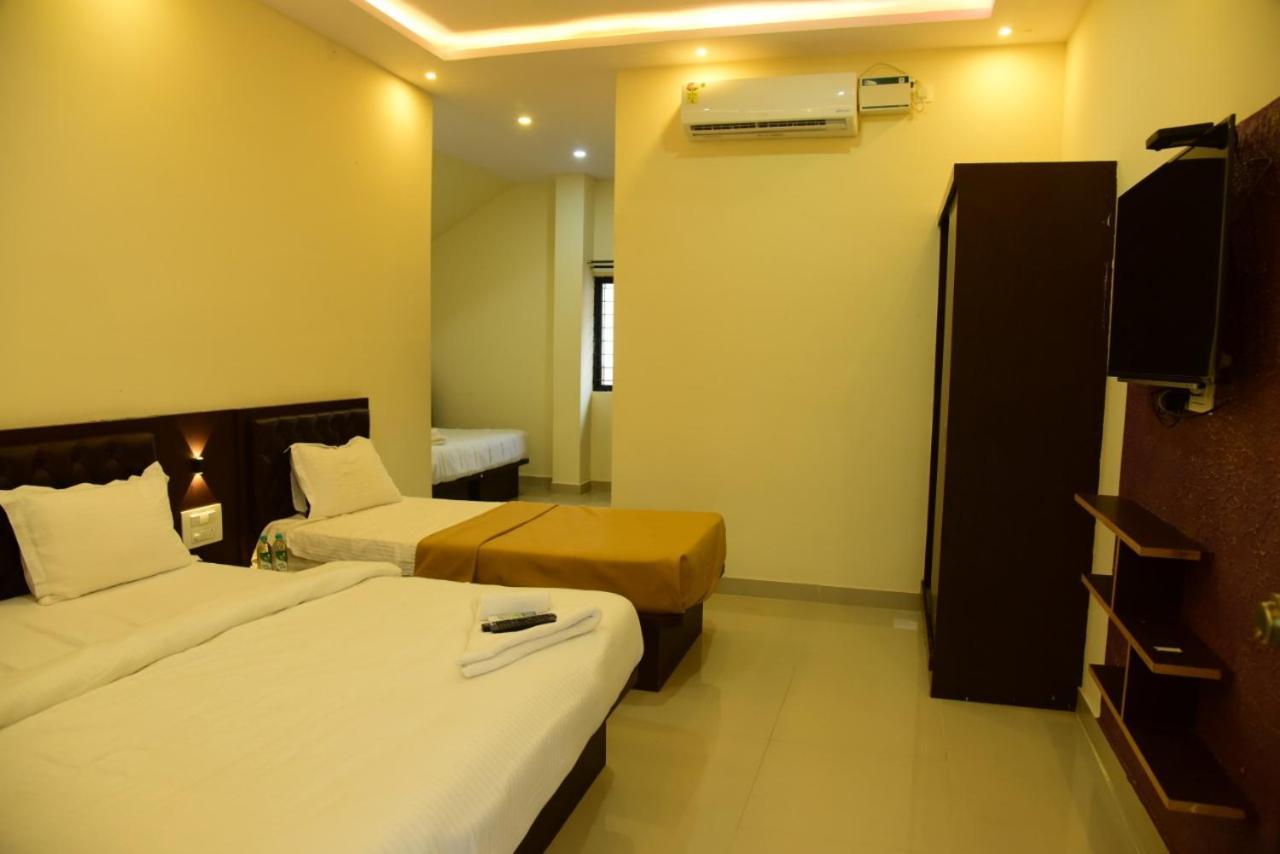Hotel M G Residency Chikmagalūr Exterior foto