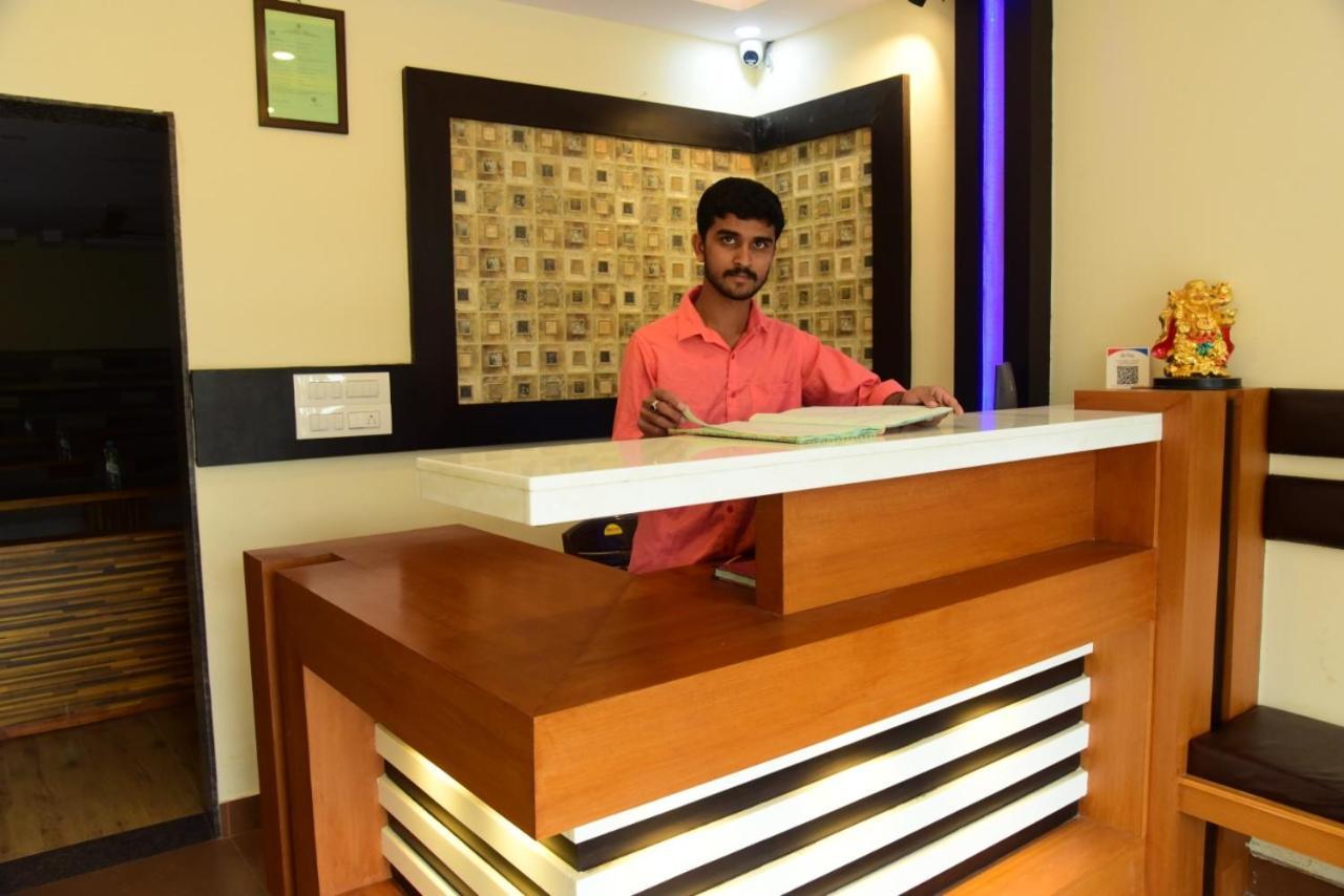 Hotel M G Residency Chikmagalūr Exterior foto