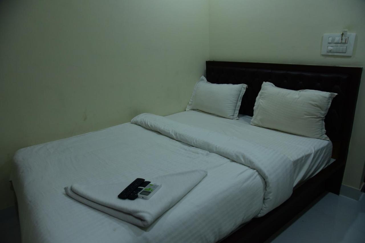 Hotel M G Residency Chikmagalūr Exterior foto